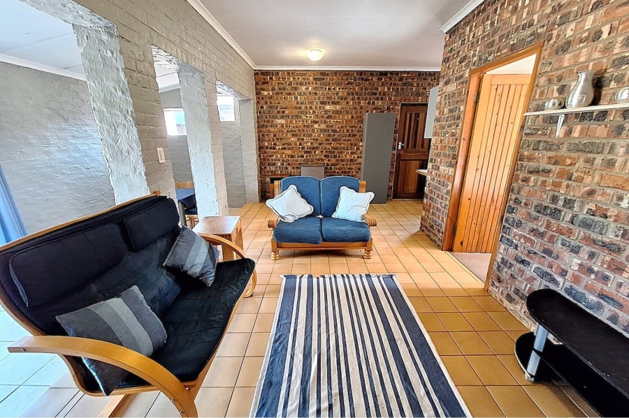 5 Bedroom Property for Sale in Paradise Beach Eastern Cape